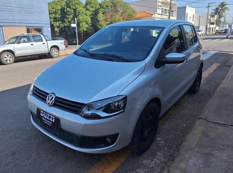 Volkswagen Fox City 1.0 Mi/ 1.0Mi Total Flex 8V 5p na cor Cinza em Artur Nogueira / SP - 12588
