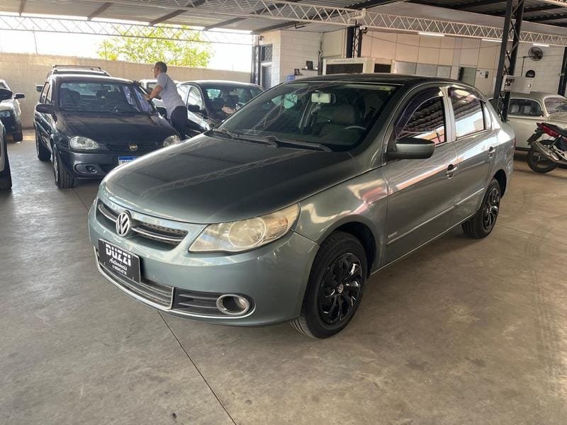 Volkswagen Voyage 1.0 Flex 12V 4p na cor Cinza em Artur Nogueira / SP - 12596