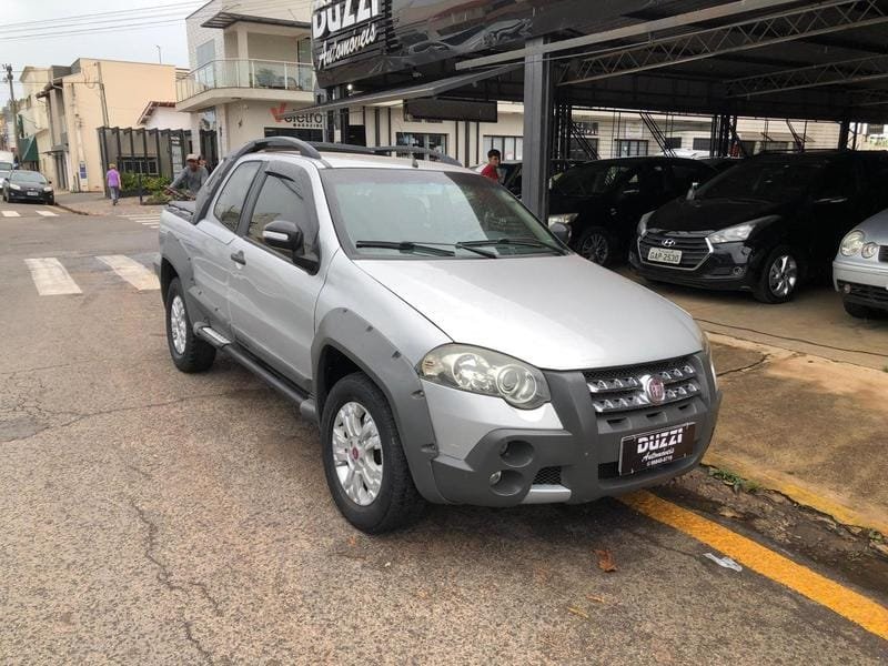 Fiat Strada Adventure1.8/ 1.8 LOCKER Flex CD na cor Cinza em Artur Nogueira / SP - 12601