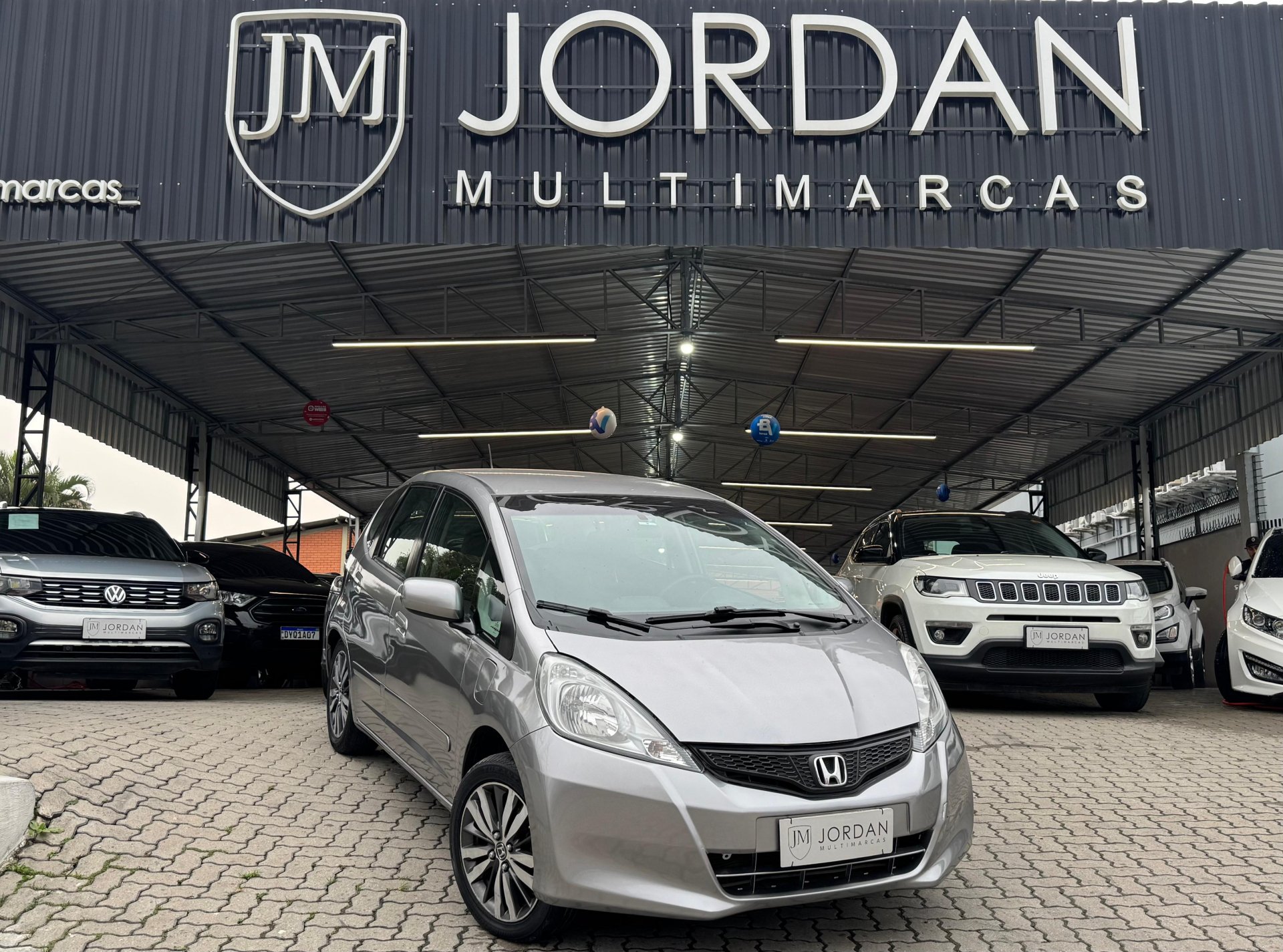 Honda Fit DX 1.4 Flex 16V 5p Mec. na cor Cinza em Joinville / SC - 12699