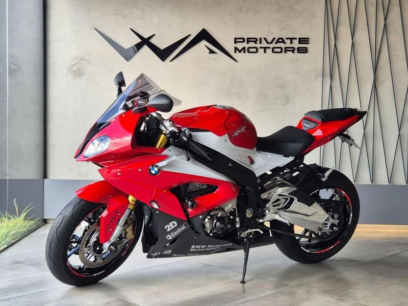 BMW S1000 RR HP4 Street  na cor Vermelho em Curitiba / PR - 12875