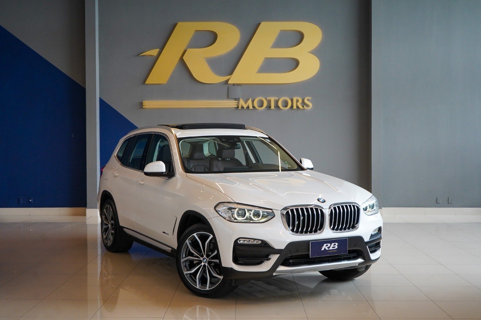 BMW X3 XDRIVE 30i X-Line 2.0 Turbo 252cv Aut na cor Branco em Itajaí / SC - 13203