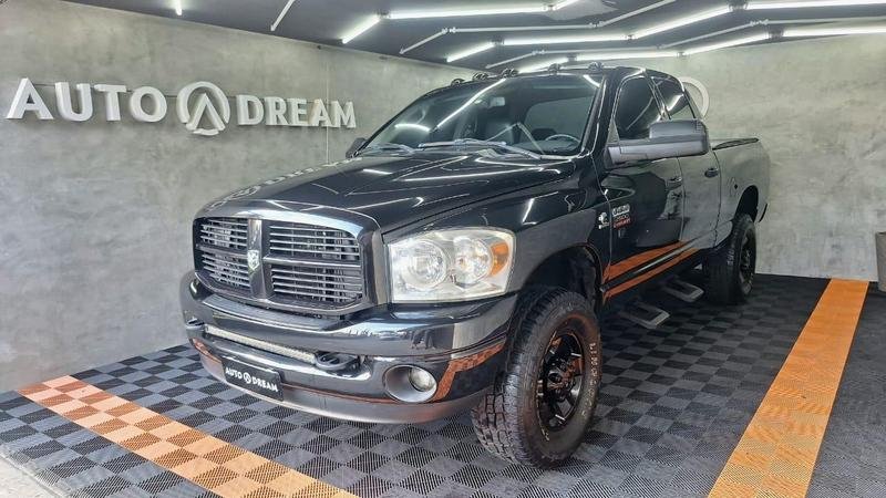 imagem de Laramie/SLT 5.2 V8