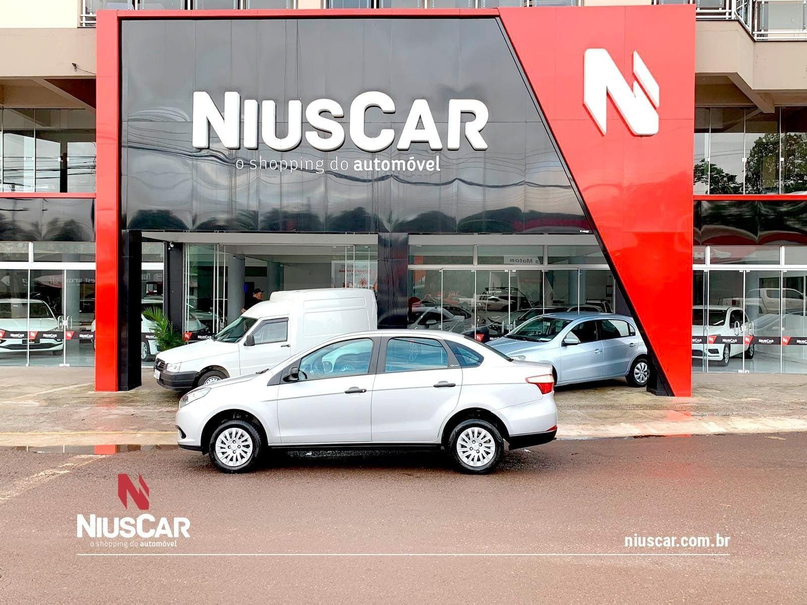 Fiat Grand Siena ATTRAC. 1.4 EVO F.Flex 8V na cor Cinza em Itapiranga / SC - 13402