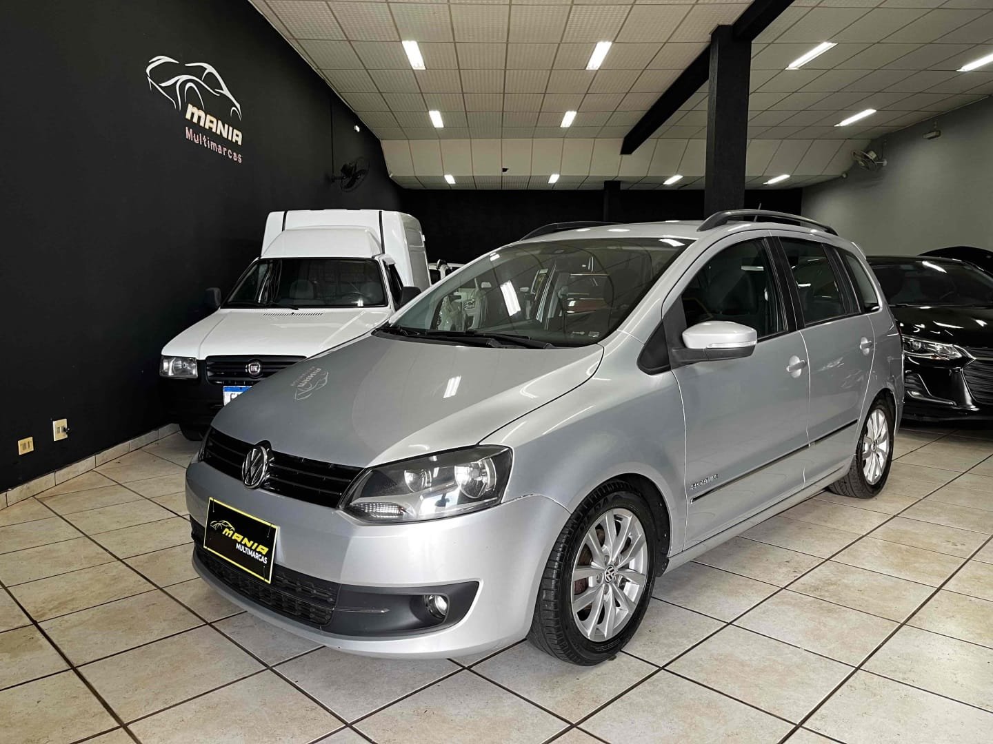 Volkswagen SPACEFOX TREND I MOTION 1.6 T. Flex 8V na cor Cinza em Londrina / PR - 13551
