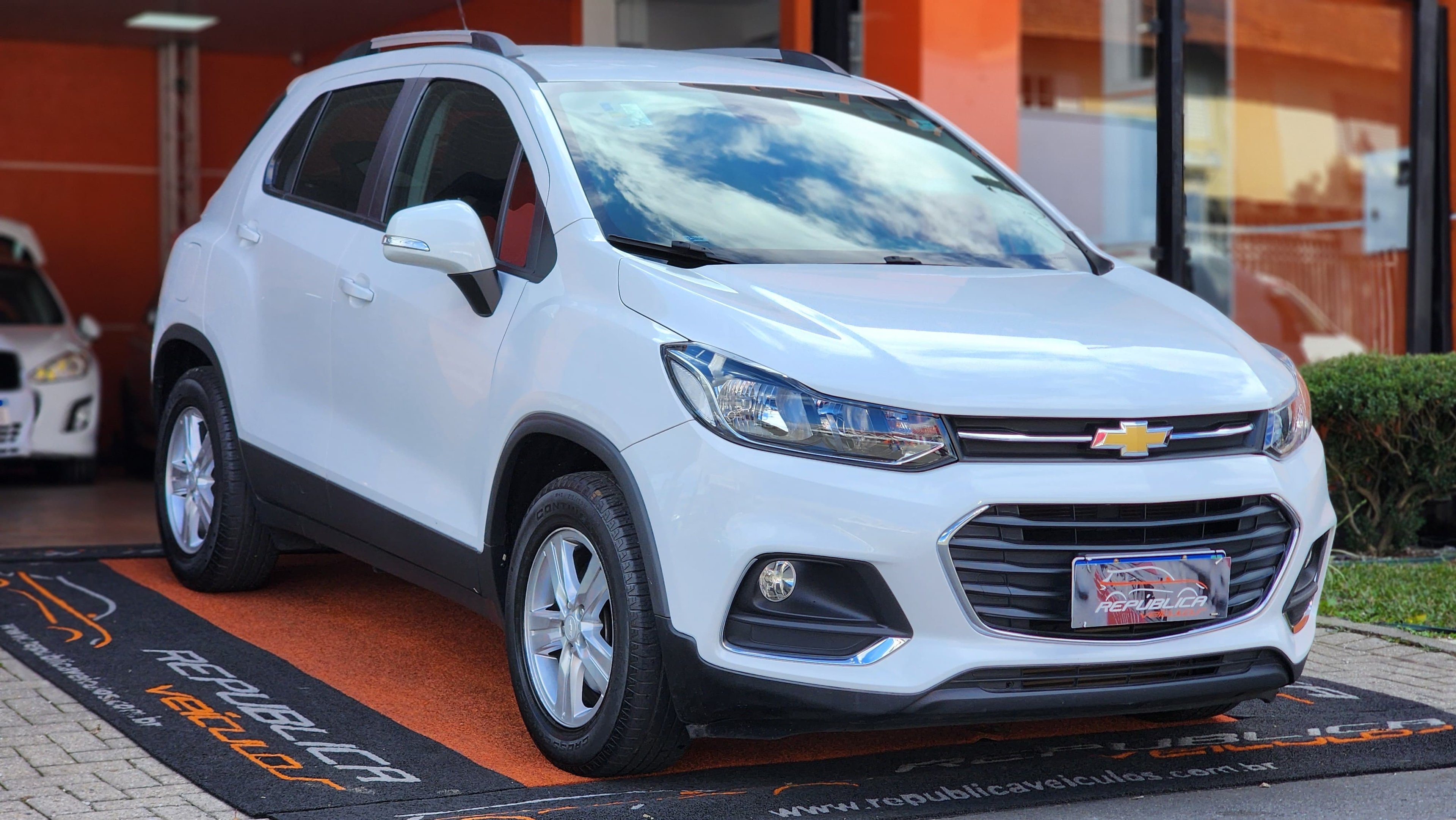 imagem de LT 1.4 Turbo 16V Flex 4x2 Aut.