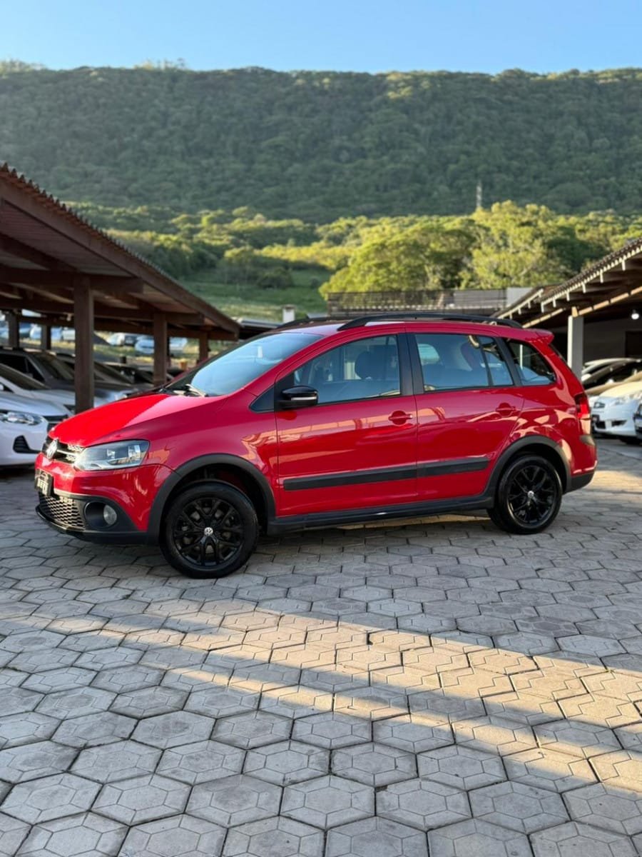 Volkswagen SpaceCross 1.6 Mi Total Flex 16V na cor Vermelho no Osório / RS - 13816