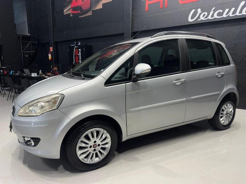 Fiat Idea ATTRACTIVE 1.4 Fire Flex 8V 5p na cor Cinza em Arapongas / PR - 14067