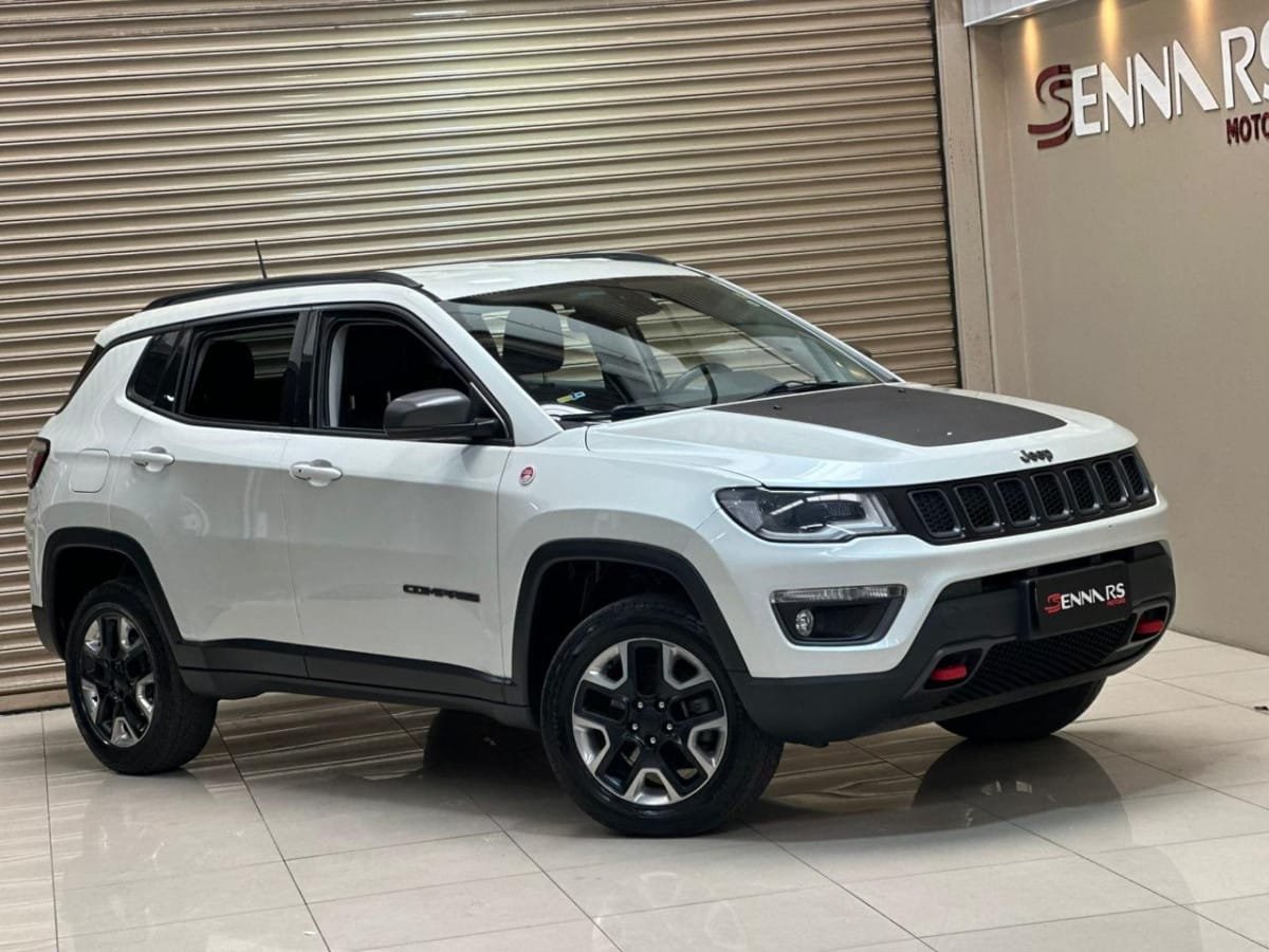 imagem de TRAILHAWK 2.0 4x4 Dies. 16V Aut.