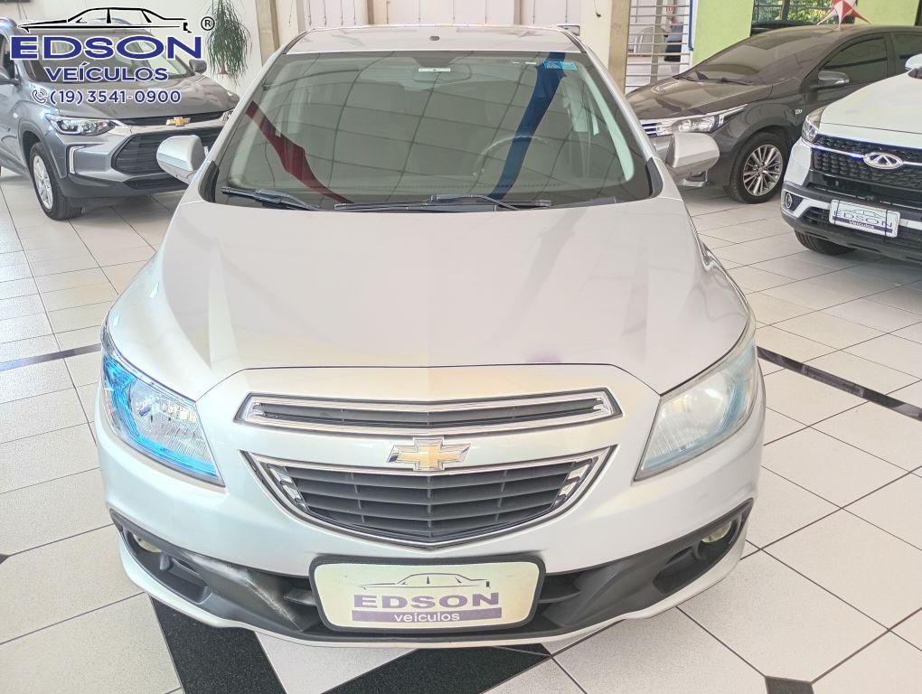Chevrolet Onix HATCH LT 1.4 8V FlexPower 5p Mec. na cor Prata em Araras / SP - 14320