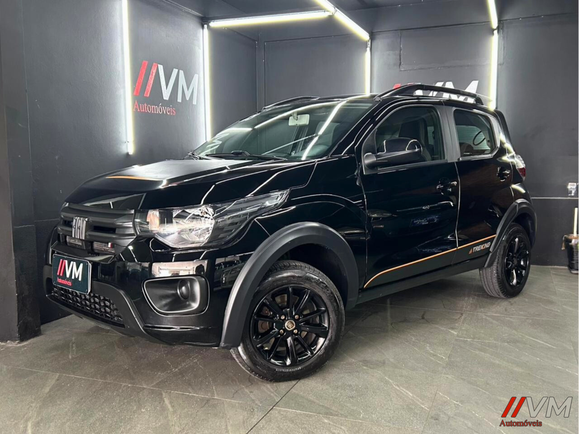 Fiat Mobi TREKKING 1.0 Flex 5p. na cor Preto em Florianópolis / SC - 14908