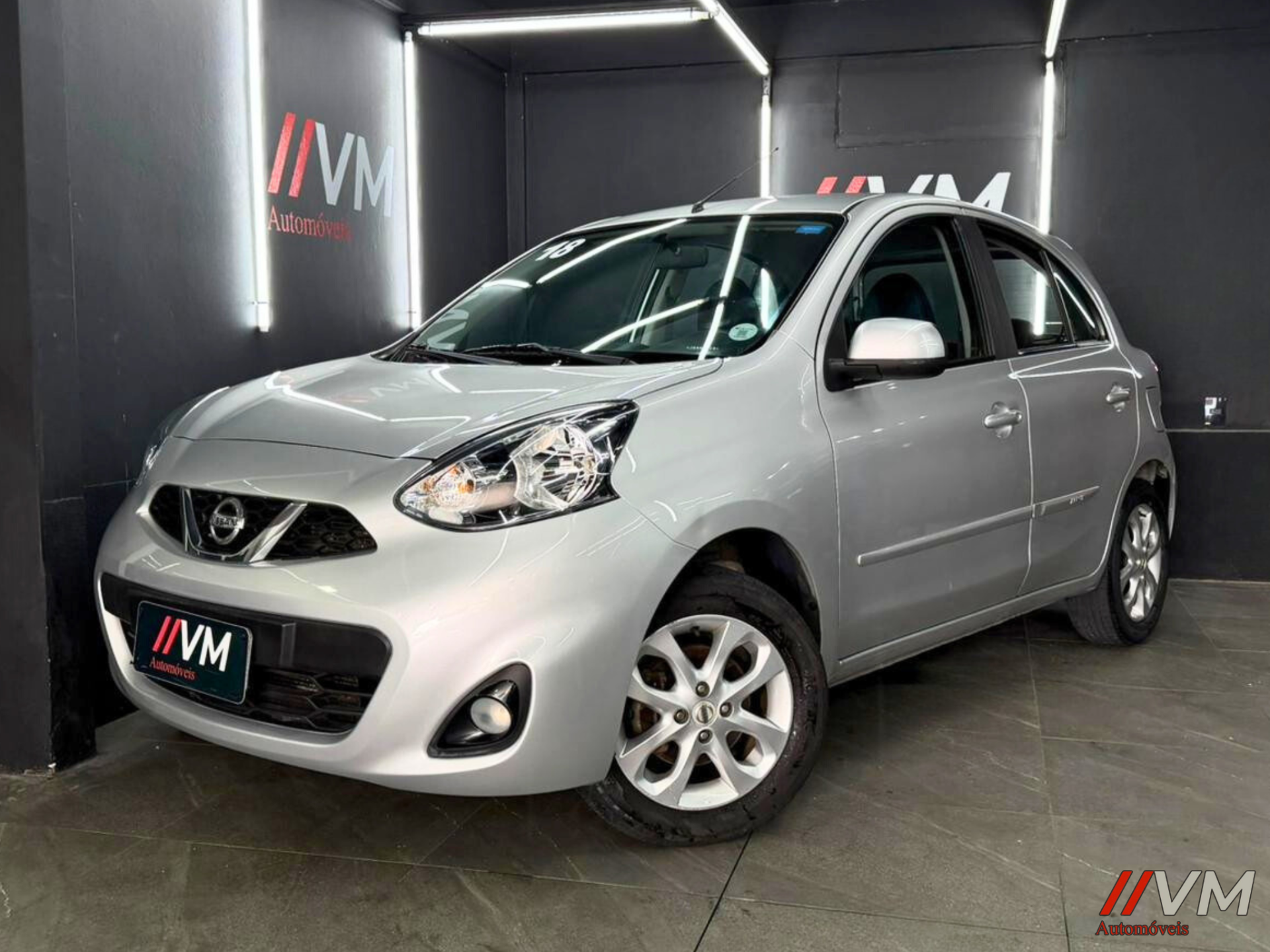 Nissan MARCH SV 1.0 12V Flex 5p na cor Prata em Florianópolis / SC - 14920