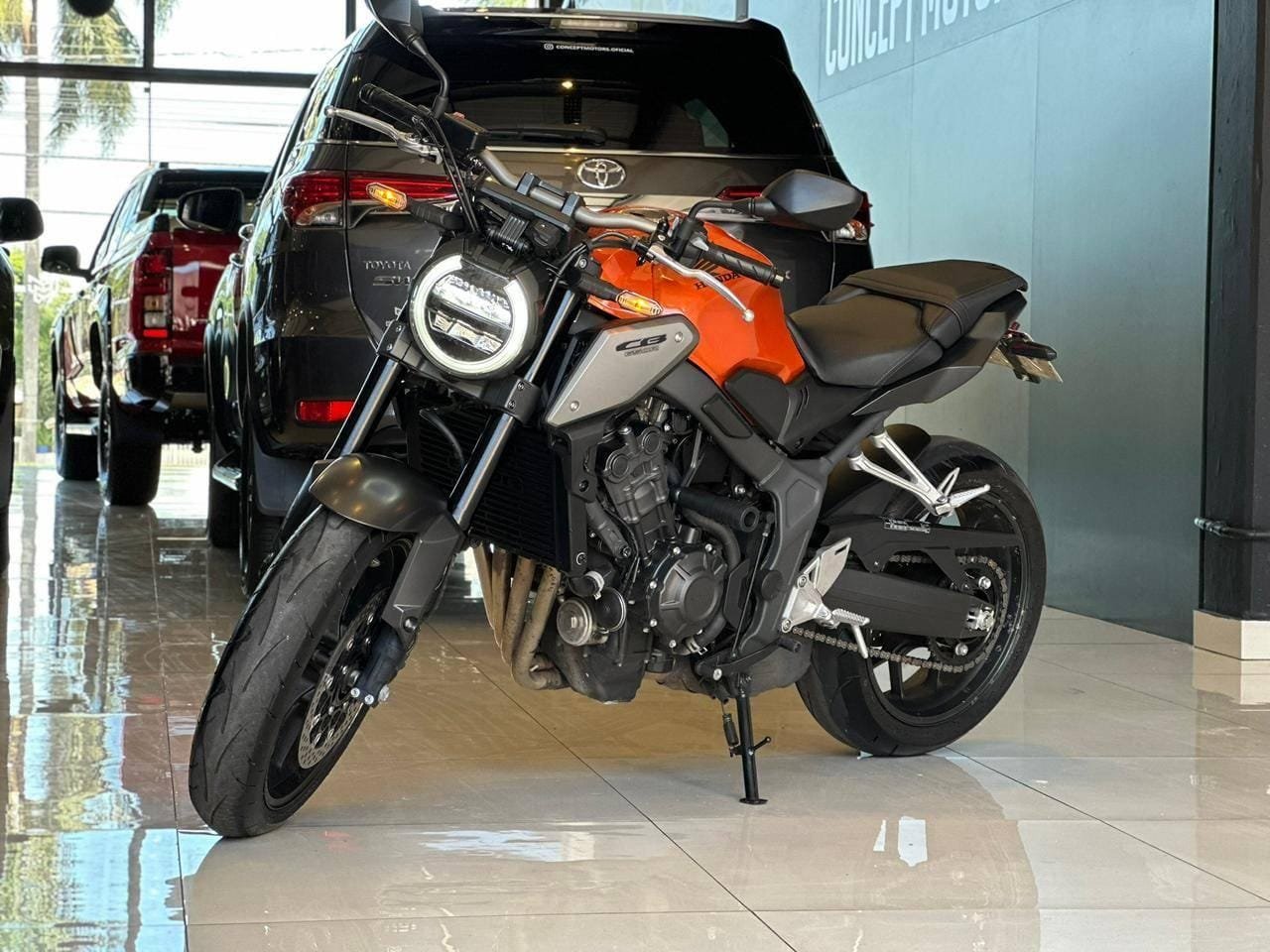 Honda CB 650R  na cor Laranja no Passo Fundo / RS - 15000
