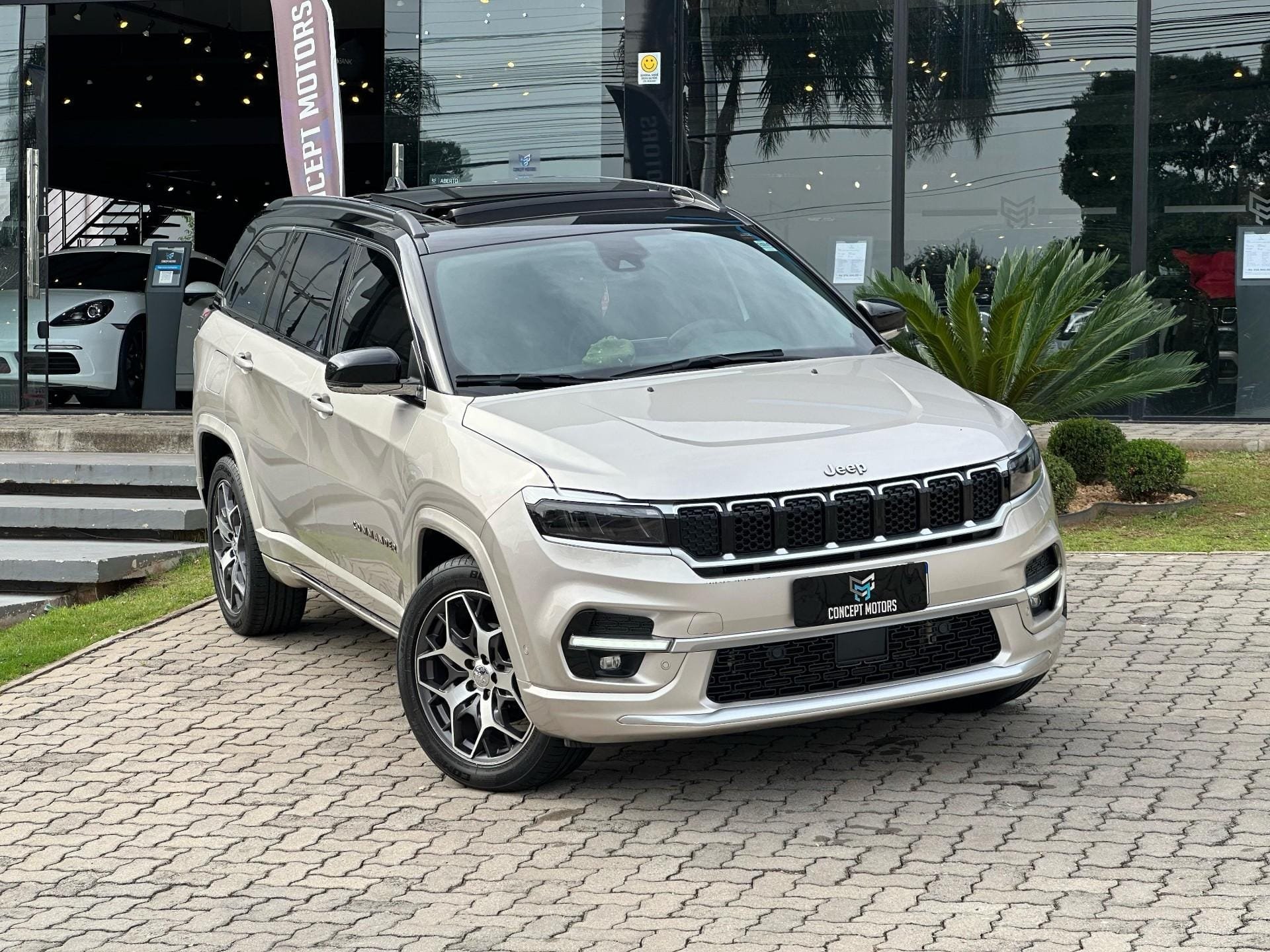 imagem de Overland T270 1.3 TB Flex Aut.