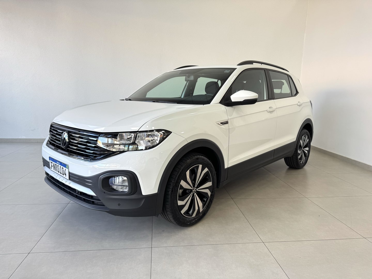 Volkswagen T-Cross Comfor. 200 TSI 1.0 Flex 5p Aut. na cor Branco em Chapecó / SC - 15637