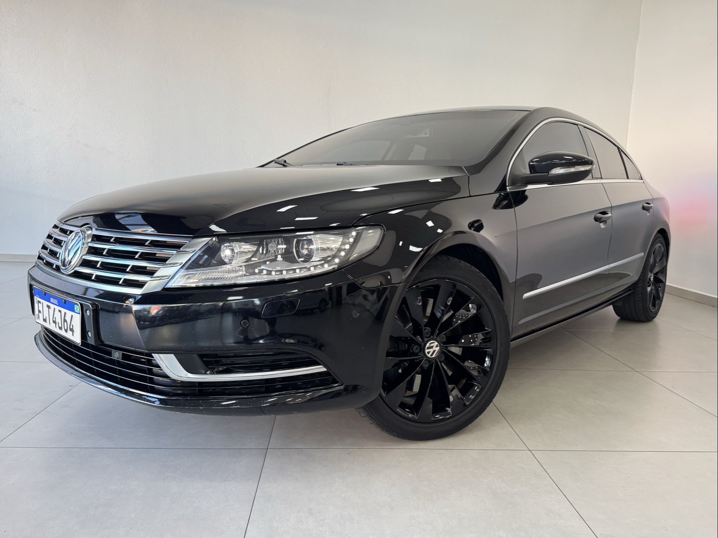 Volkswagen Passat 3.2 V6 FSI 24V 250cv Tip. na cor Preto em Chapecó / SC - 15639