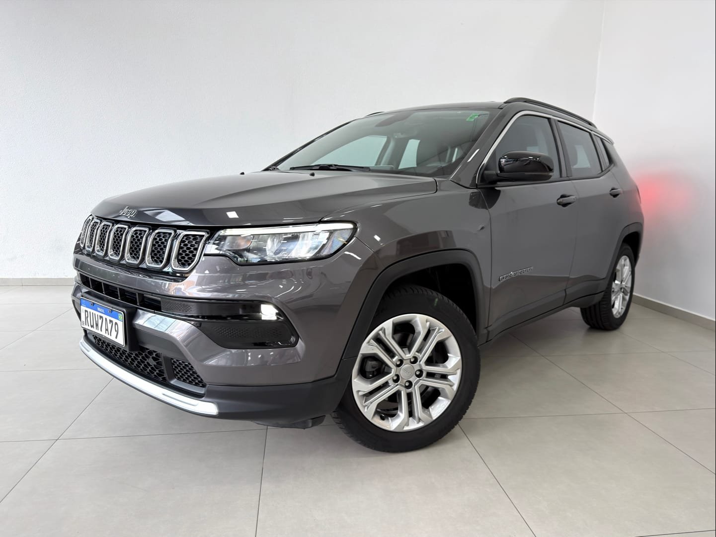 Jeep Compass LONG. T270 1.3 TB 4x2 Flex Aut. na cor Cinza em Chapecó / SC - 15657