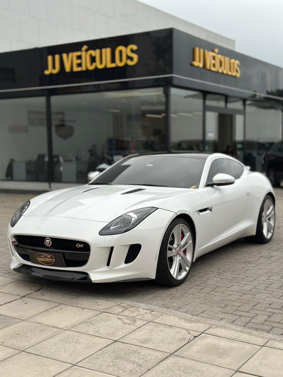 Jaguar F-Type S Supercharged Coupe 3.0 V6 na cor Branco em São José / SC - 15685