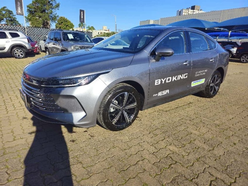 BYD King GS 1.5 16V Aut. (Hibrido) na cor Cinza no Porto Alegre / RS - 15924