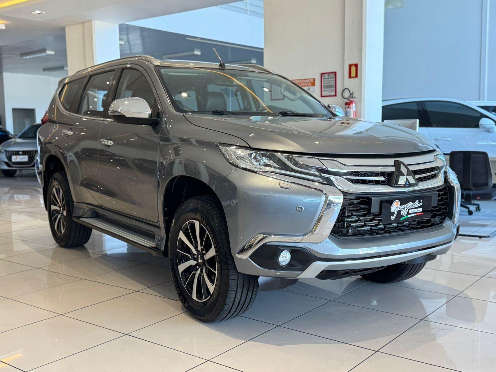 Mitsubishi Pajero Sport HPE 2.4 4x4 Diesel Aut. na cor Cinza no Rio Grande / RS - 16301