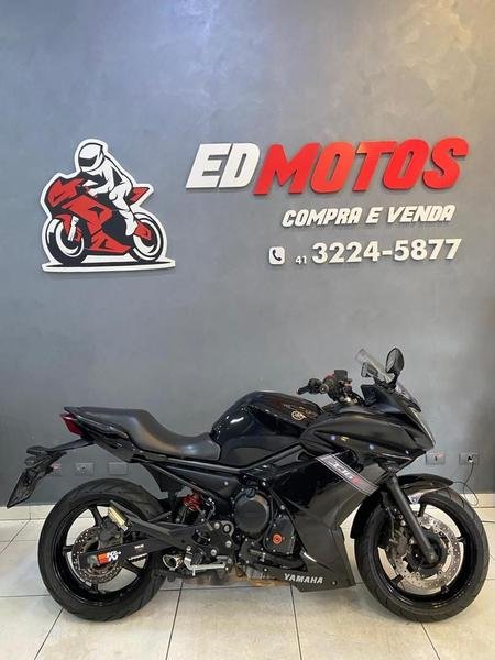 Jaguar XJ-6  na cor Preto em Curitiba / PR - 16377