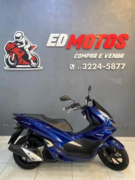 Honda PCX 150/DLX  na cor Azul em Curitiba / PR - 16378