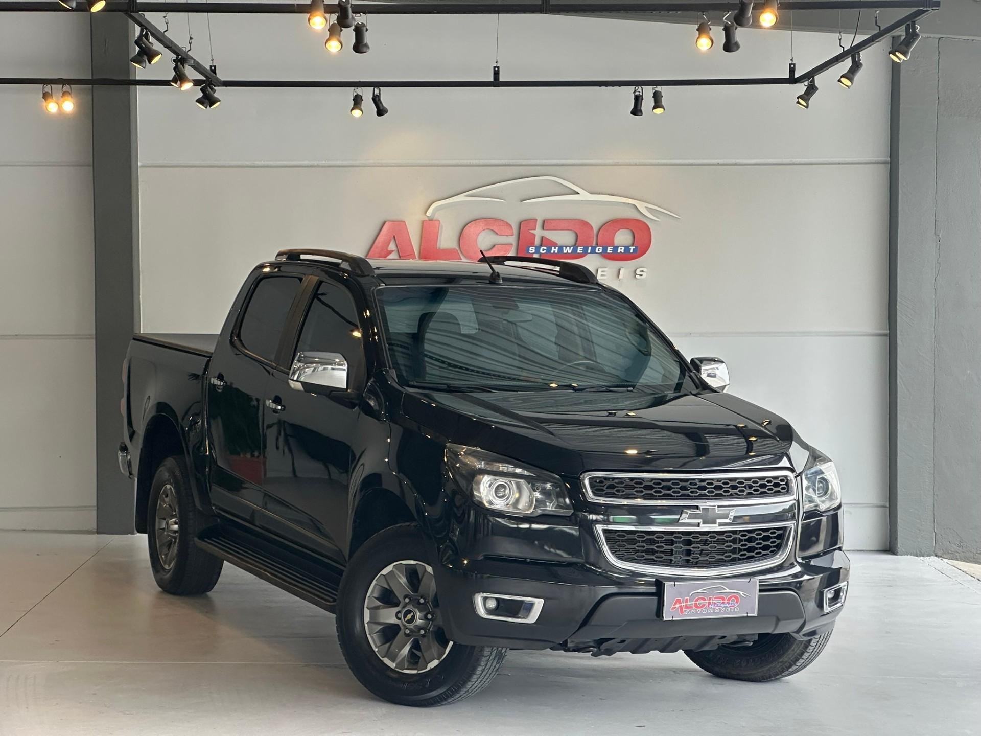Chevrolet S10 Pick-Up LTZ 2.5 Flex 4x2 CD na cor Preto em Blumenau / SC - 16661