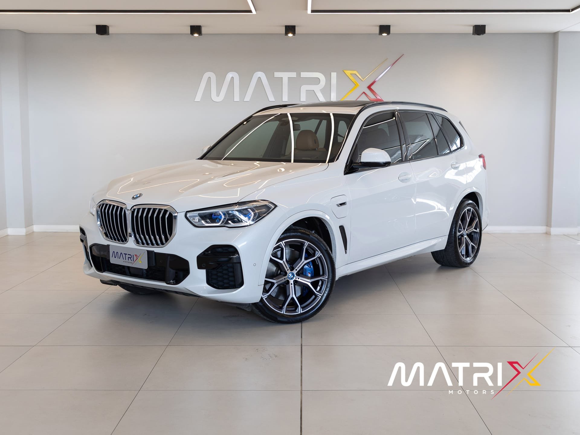 imagem de XDRIVE 45e 3.0 M.Sport Aut. (Híb.)