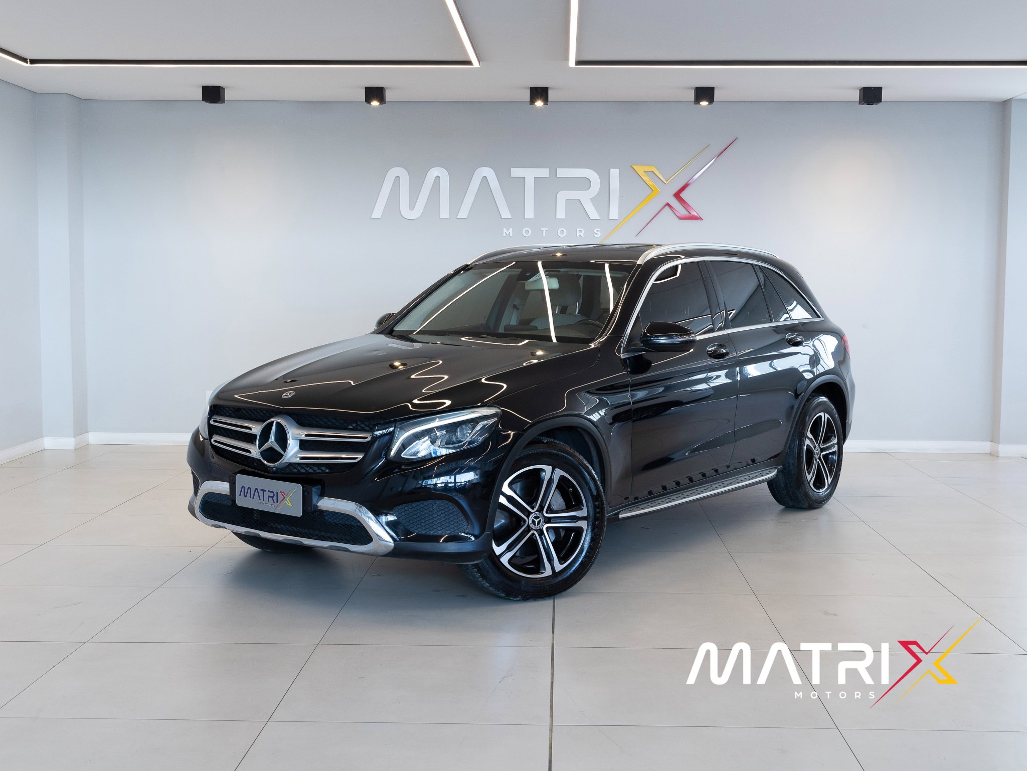 Mercedes-Benz GLC-250 4MATIC 2.0 TB 16V Aut. na cor Preto em São José / SC - 16709
