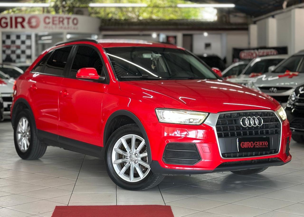 Audi Q3 1.4 TFSI/TFSI Flex S-tronic 5p na cor Vermelho no Sapucaia do Sul / RS - 16979
