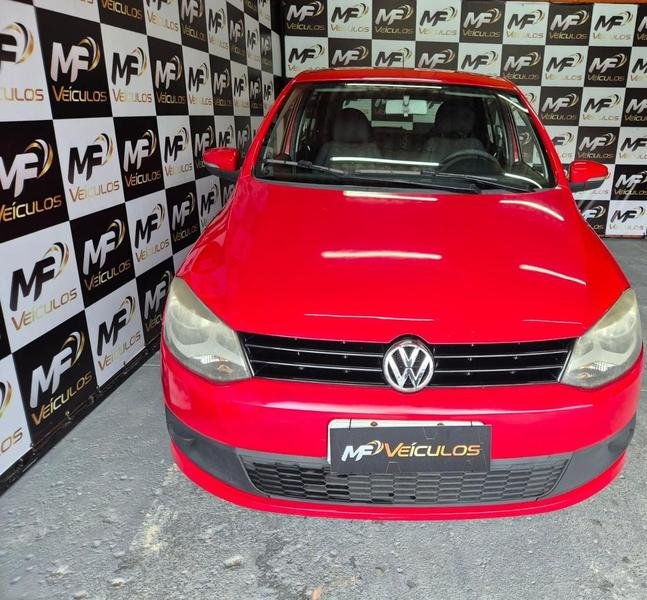 Volkswagen Fox 1.0 Mi Total Flex 8V 5p na cor Vermelho em Curitiba / PR - 1741