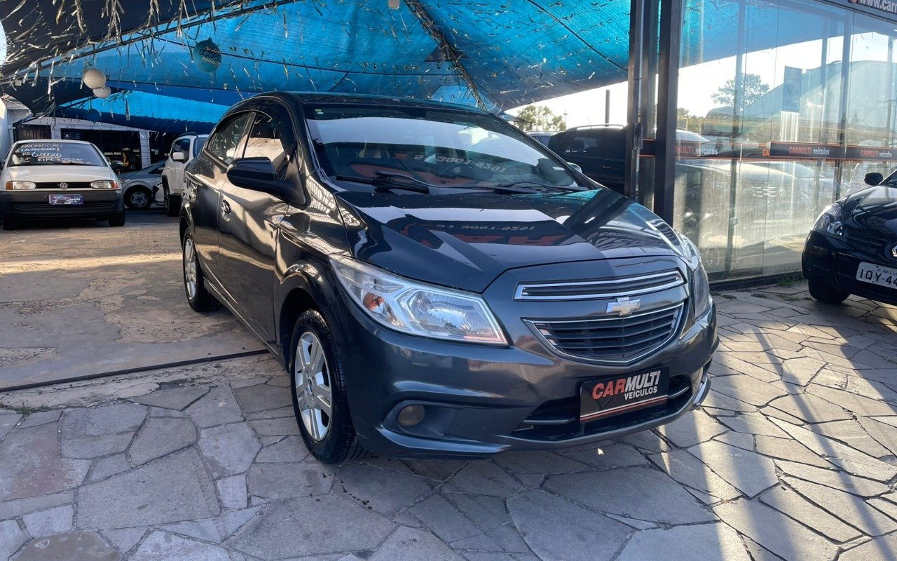 Chevrolet Onix HATCH LT 1.0 8V FlexPower 5p Mec. na cor Cinza no Porto Alegre / RS - 17439