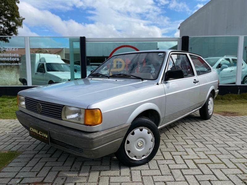 Volkswagen Gol 1000 (modelo antigo) na cor Prata em Curitiba / PR - 17525
