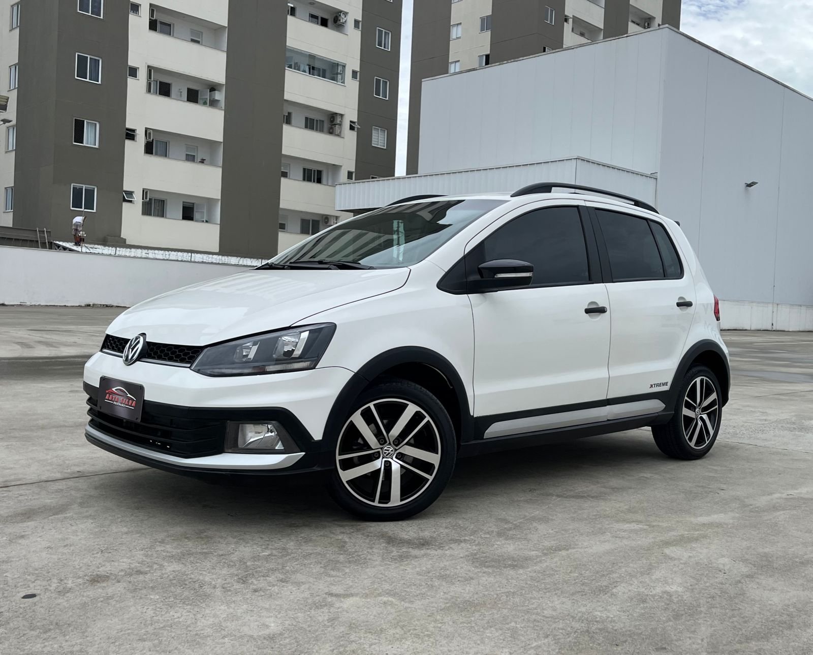 Volkswagen Fox Xtreme 1.6 Flex 8V 5p na cor Branco em Itajaí / SC - 17582