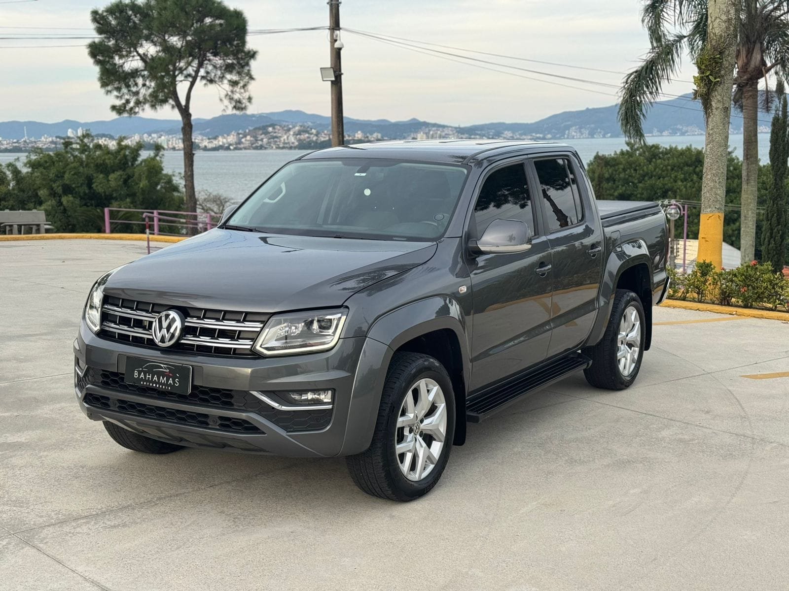 Volkswagen AMAROK High.CD 2.0 16V TDI 4x4 Dies. Aut na cor Cinza em São José / SC - 18302