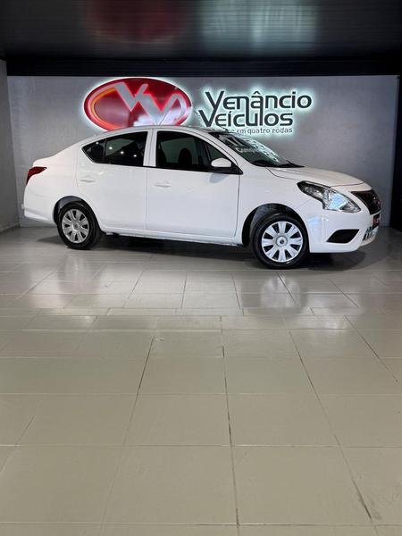 Nissan VERSA S 1.0 12V FlexStart 4p Mec. na cor Branco no Canoas / RS - 20143