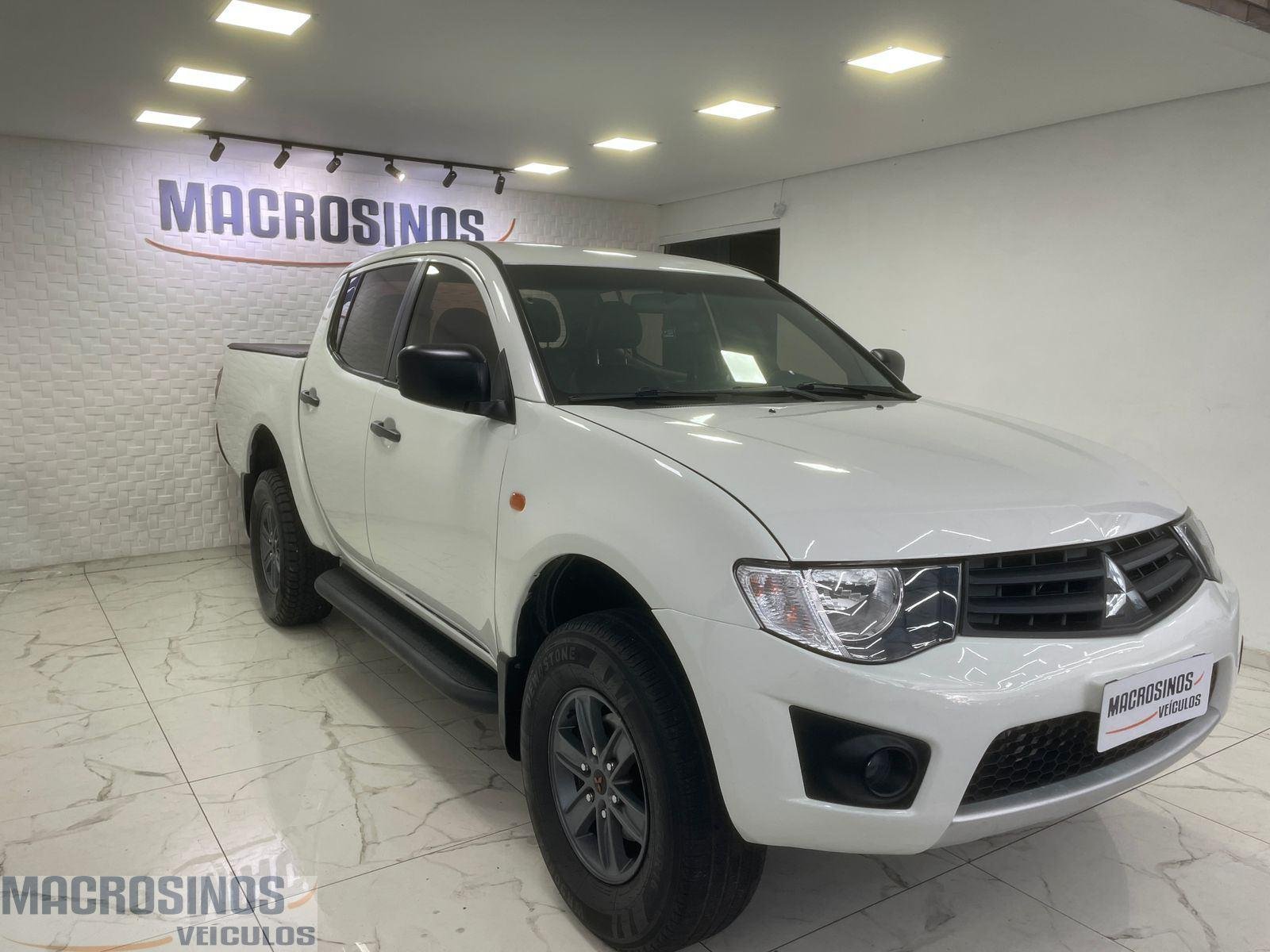 Mitsubishi L200 Triton GL 3.2 CD TB Int. Dies. Mec. na cor Branco no Canoas / RS - 20207