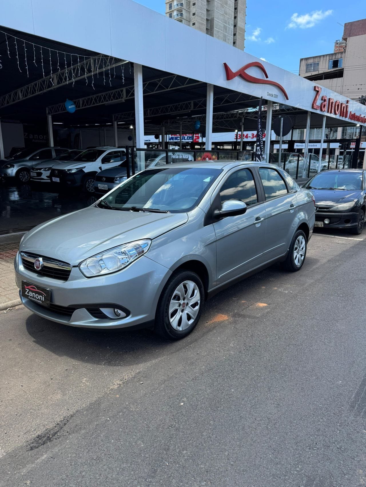 Fiat Grand Siena ATTRAC. 1.4 EVO F.Flex 8V na cor Cinza em Chapecó / SC - 20250