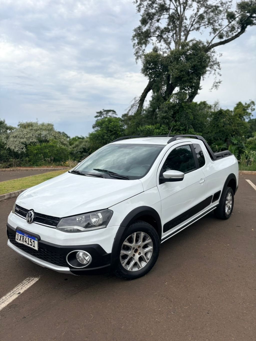 Volkswagen Saveiro CROSS 1.6 Mi Total Flex 8V CE na cor Branco em Chapecó / SC - 20277