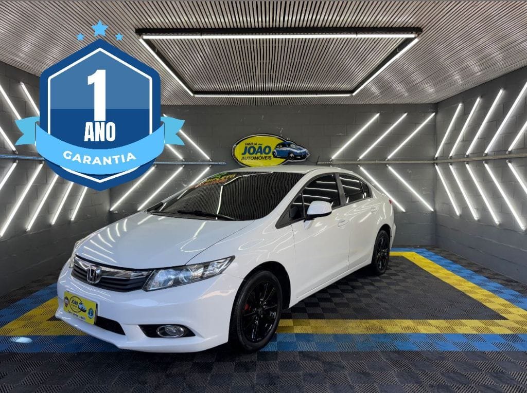Honda Civic Sedan LXS 1.8/1.8 Flex 16V Aut. 4p na cor Branco no Alvorada / RS - 20365
