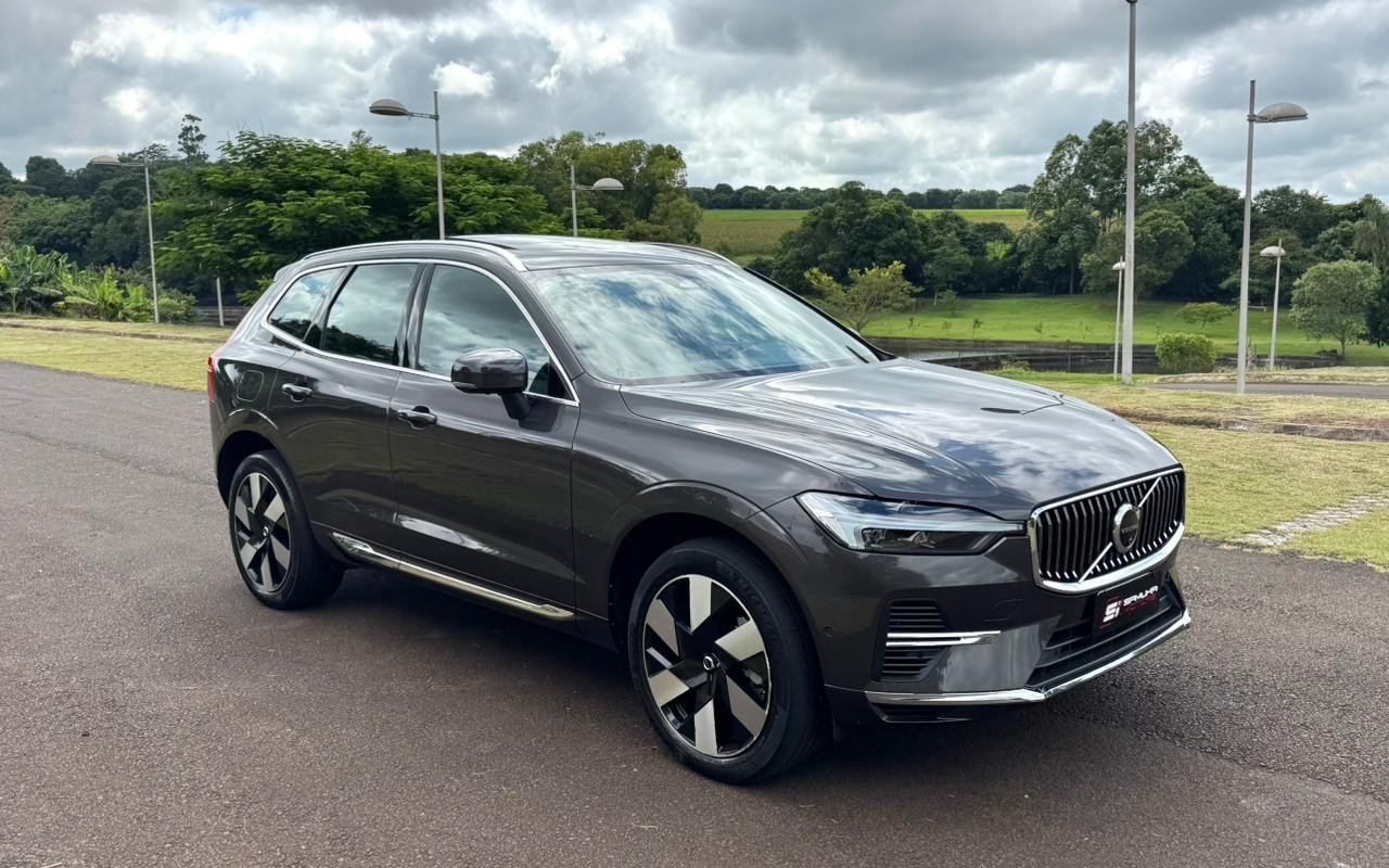 imagem de T-8 Ultimate 2.0 AWD (Híbrido)