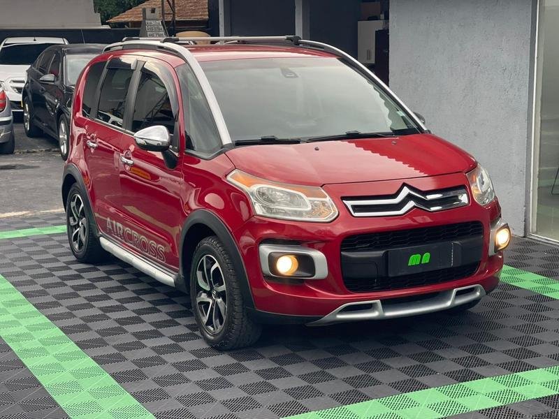 Citroën DS5 1.6 Be Chic Turbo 16V 5p Aut. na cor Vermelho em Curitiba / PR - 20611