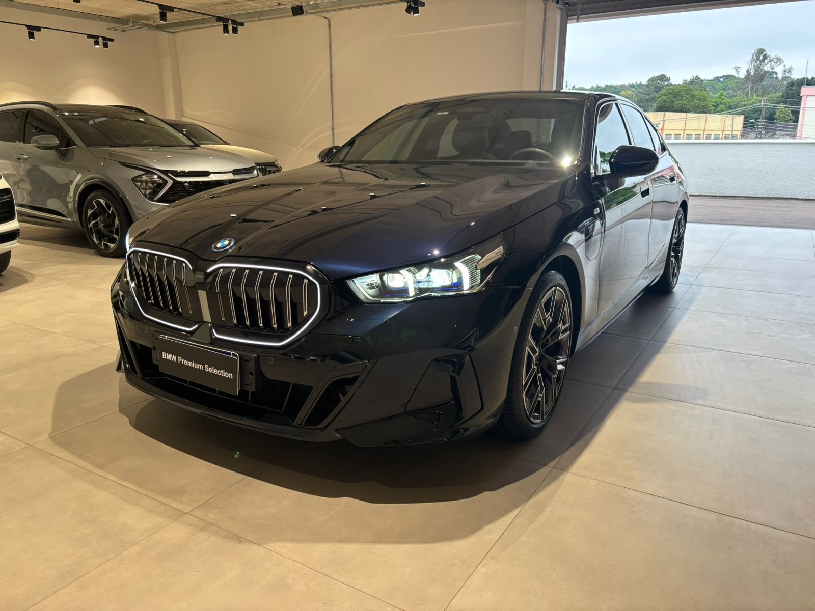 imagem de M Sport 2.0 Turbo Aut. (Híbrido)