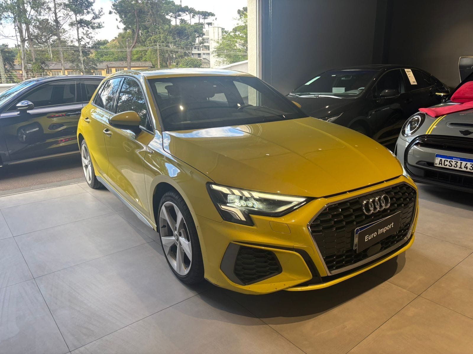 Audi A3 Sportb. S-Line Limited 1.4 TFSI Tip. na cor Amarelo em Curitiba / PR - 20695
