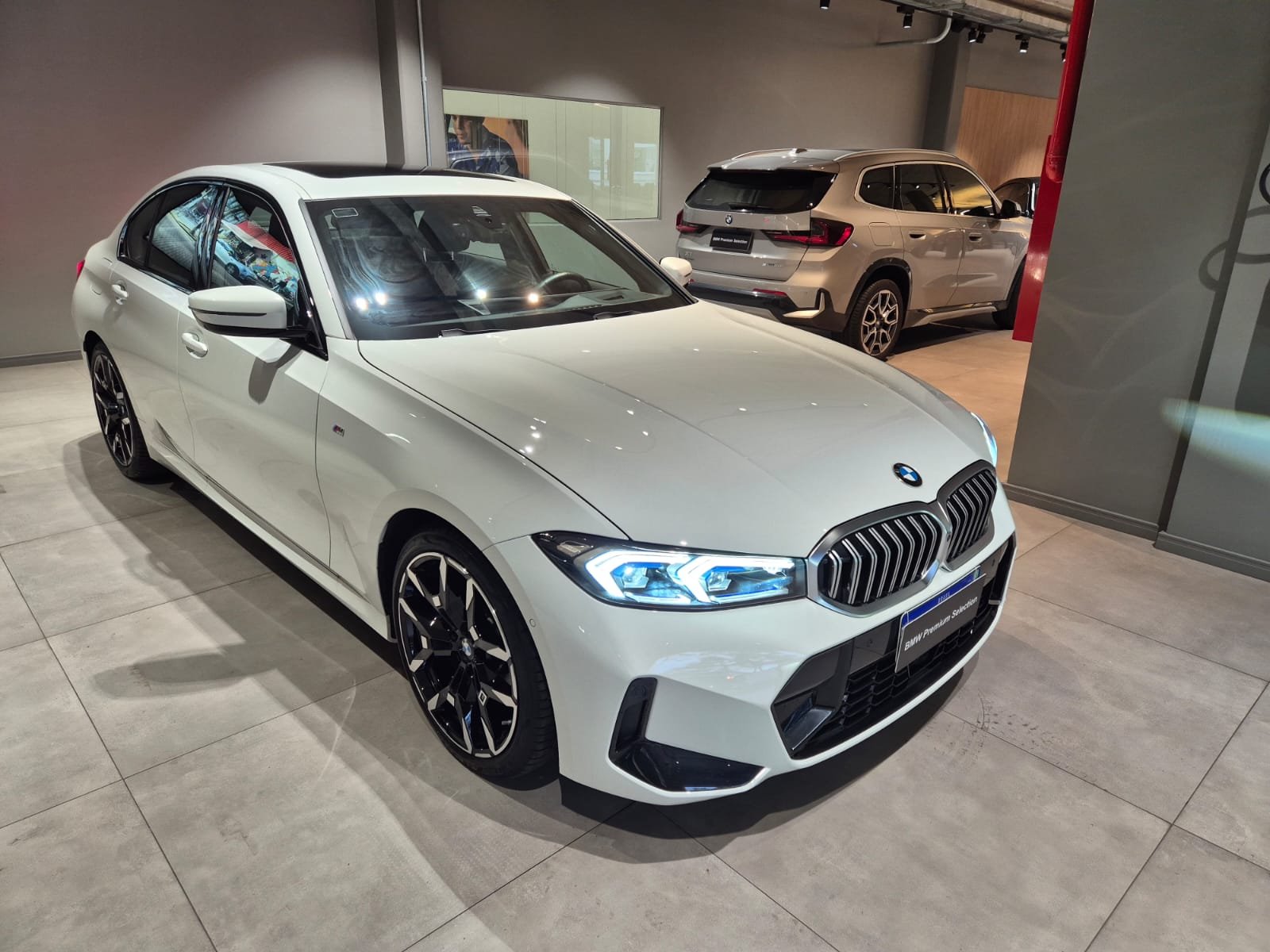 BMW 330i M Sport 2.0 TB 16V 4p na cor Branco em Curitiba / PR - 20704