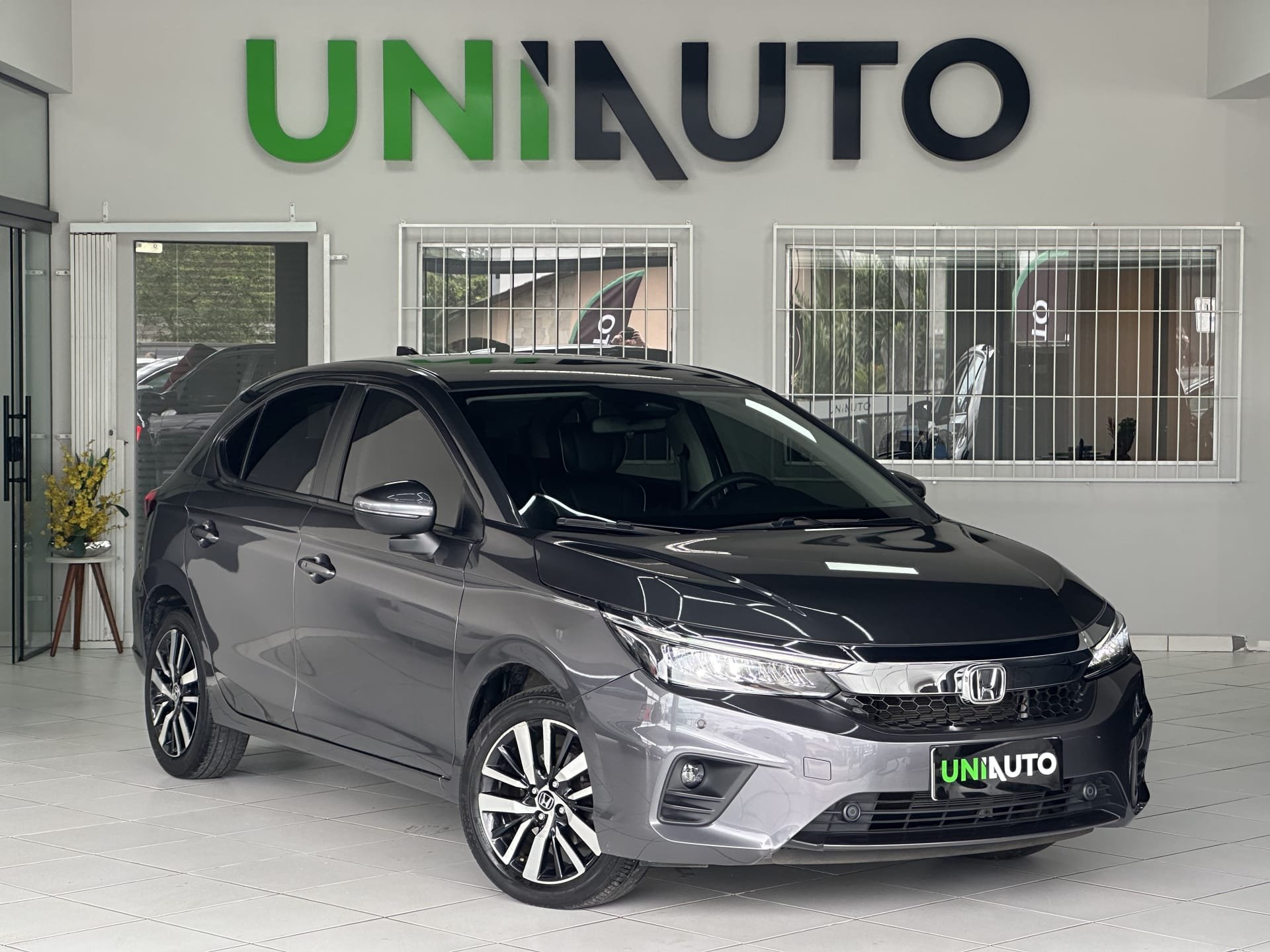 Honda City Hatchback Touring 1.5 Flex 16V Aut na cor Cinza em Joinville / SC - 21063