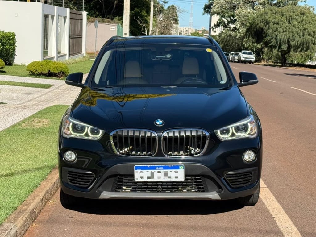 BMW X1 SDRIVE 20i 2.0/2.0 TB Acti.Flex Aut. na cor Preto em Cascavel / PR - 21144