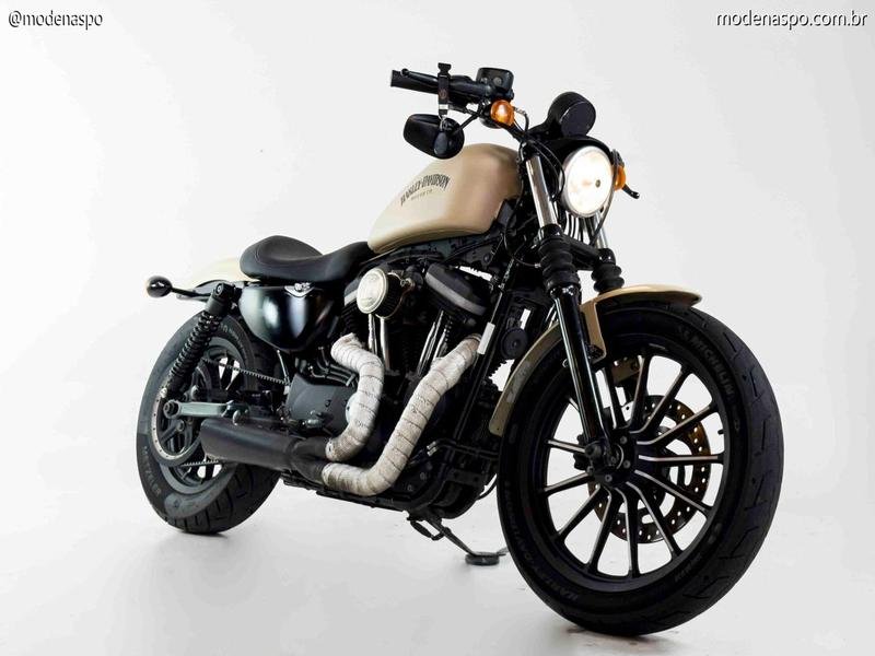 imagem de Black S Line 1.4 TFSI S-tronic