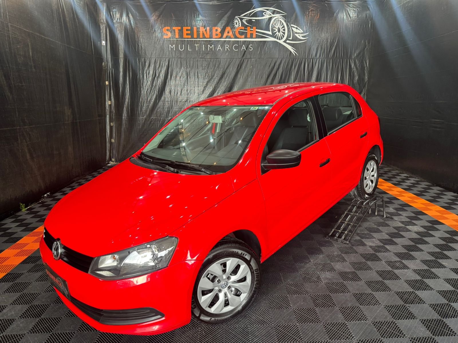 Volkswagen Gol Trendline 1.0 T.Flex 8V 3p na cor Vermelho em Santo Amaro da Imperatriz / SC - 22536