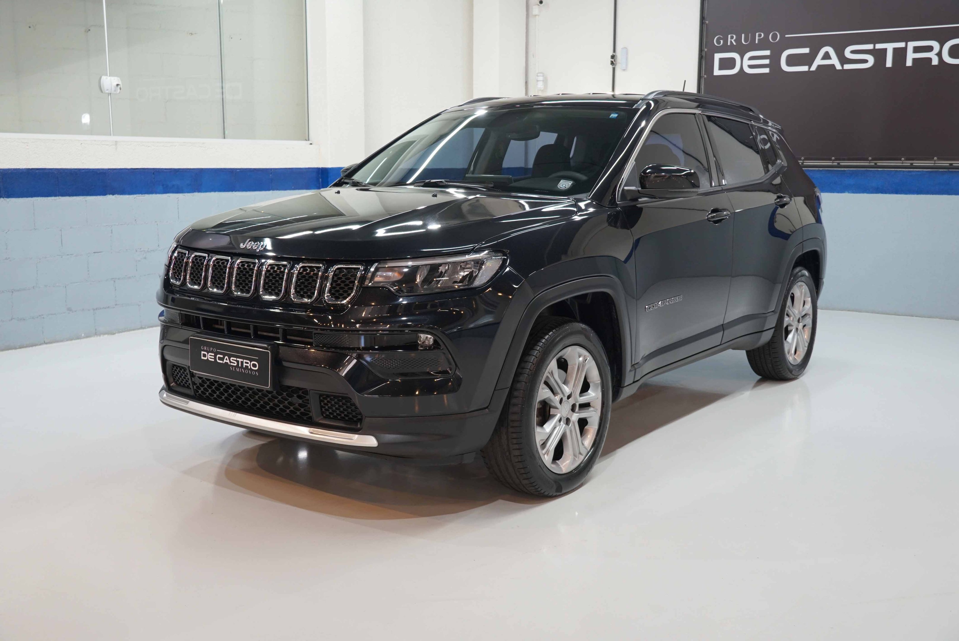 Jeep Compass LONG. T270 1.3 TB 4x2 Flex Aut. na cor Preto em Curitiba / PR - 2260